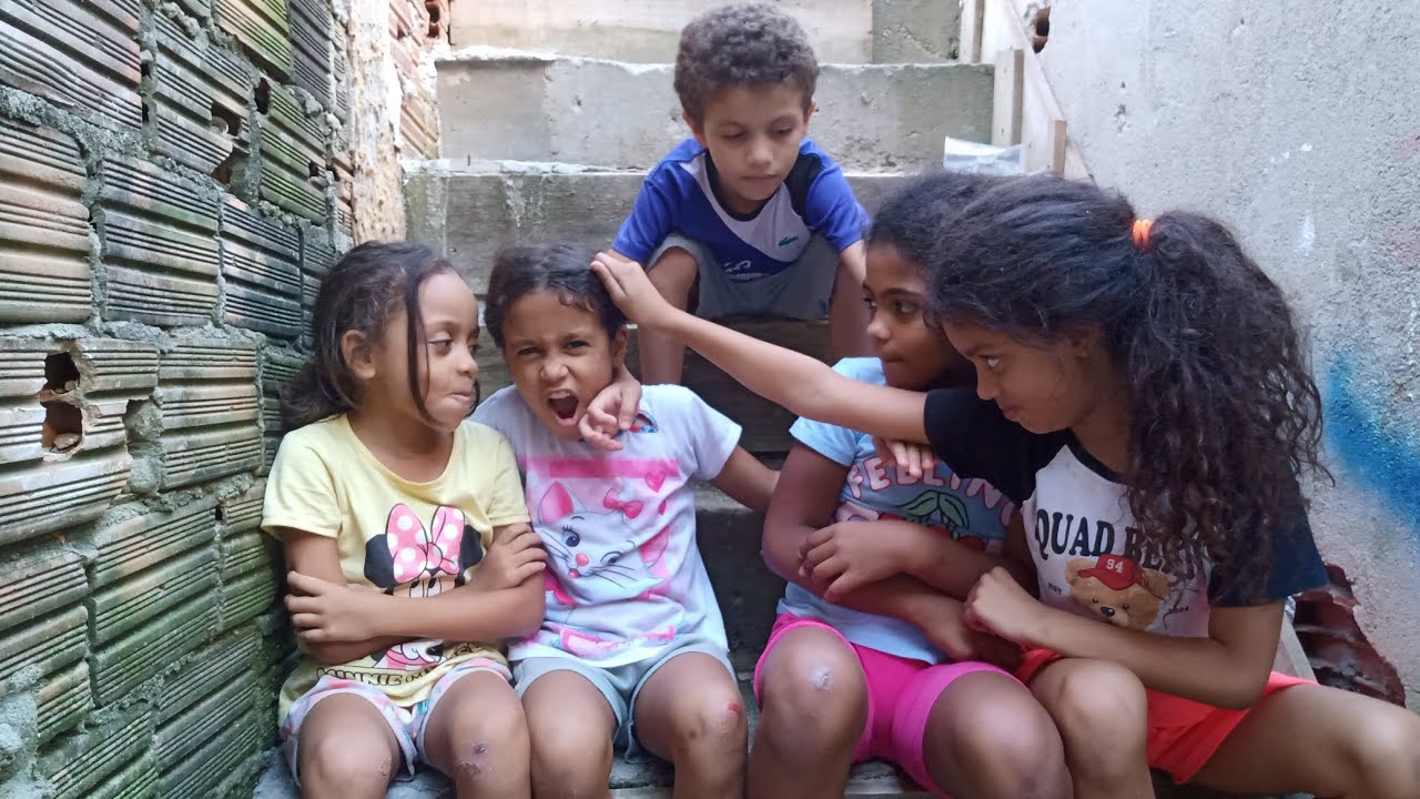Eu e a Lavínia Fomos Pra Punta E A Tropa Toda Apareceu...*ela ficou com raiva e rolou briga!!!!!!