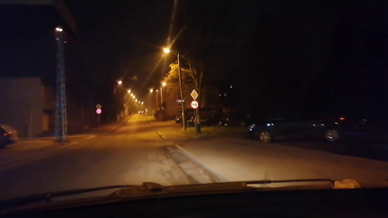 Jaworzno; wieczorem po Centrum