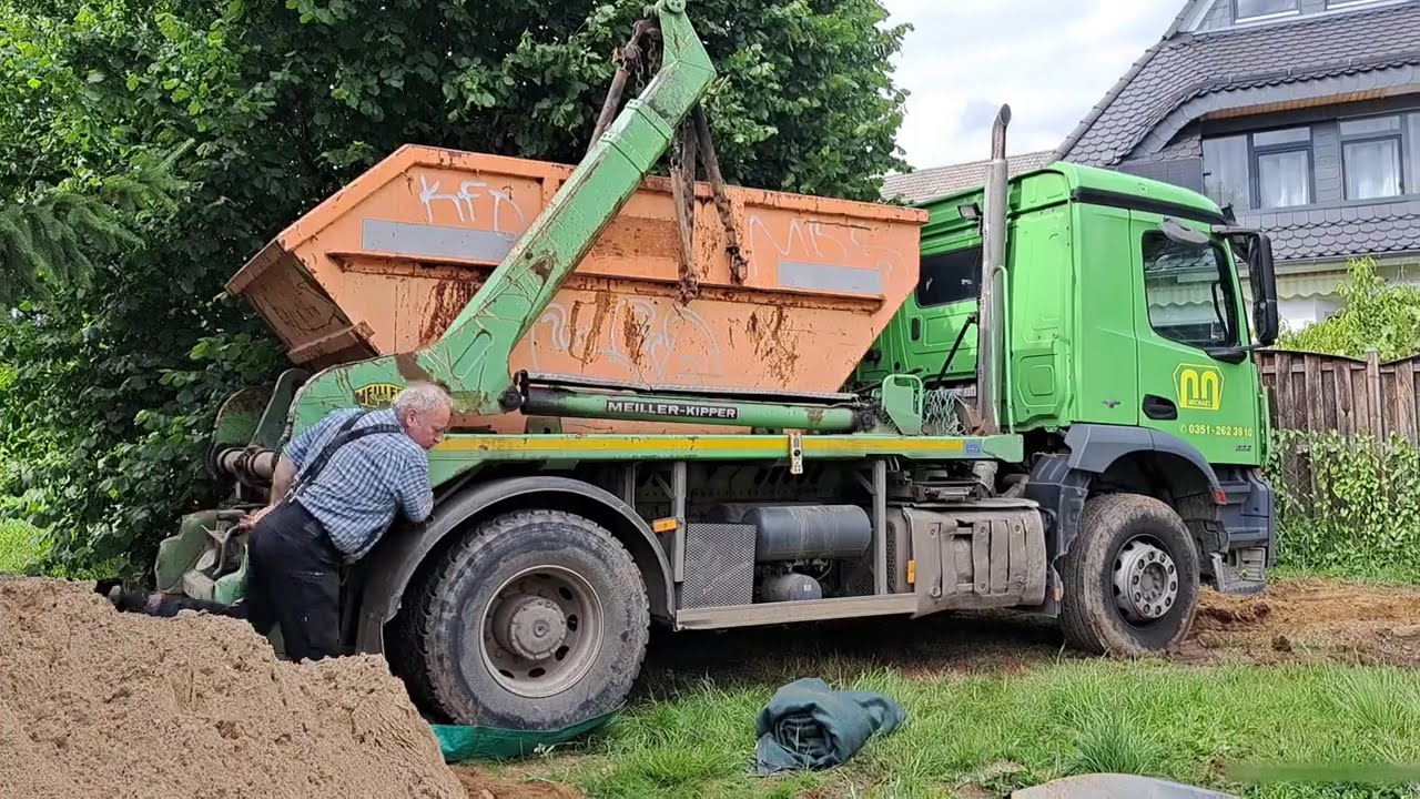 Хроника одного дома ⚒️🪖🥽 47. Песок привезли
