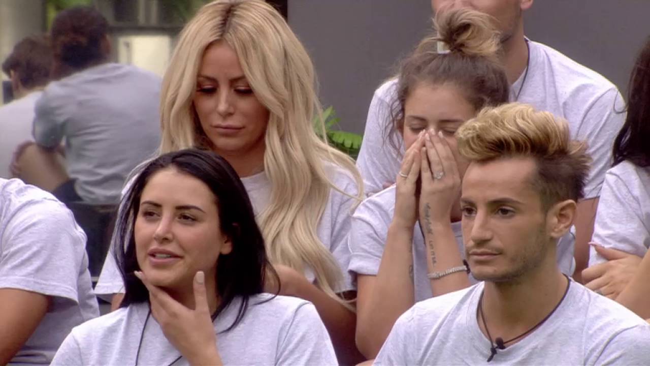 Task: Celebrities gunged in a Game of Phones | Day 3