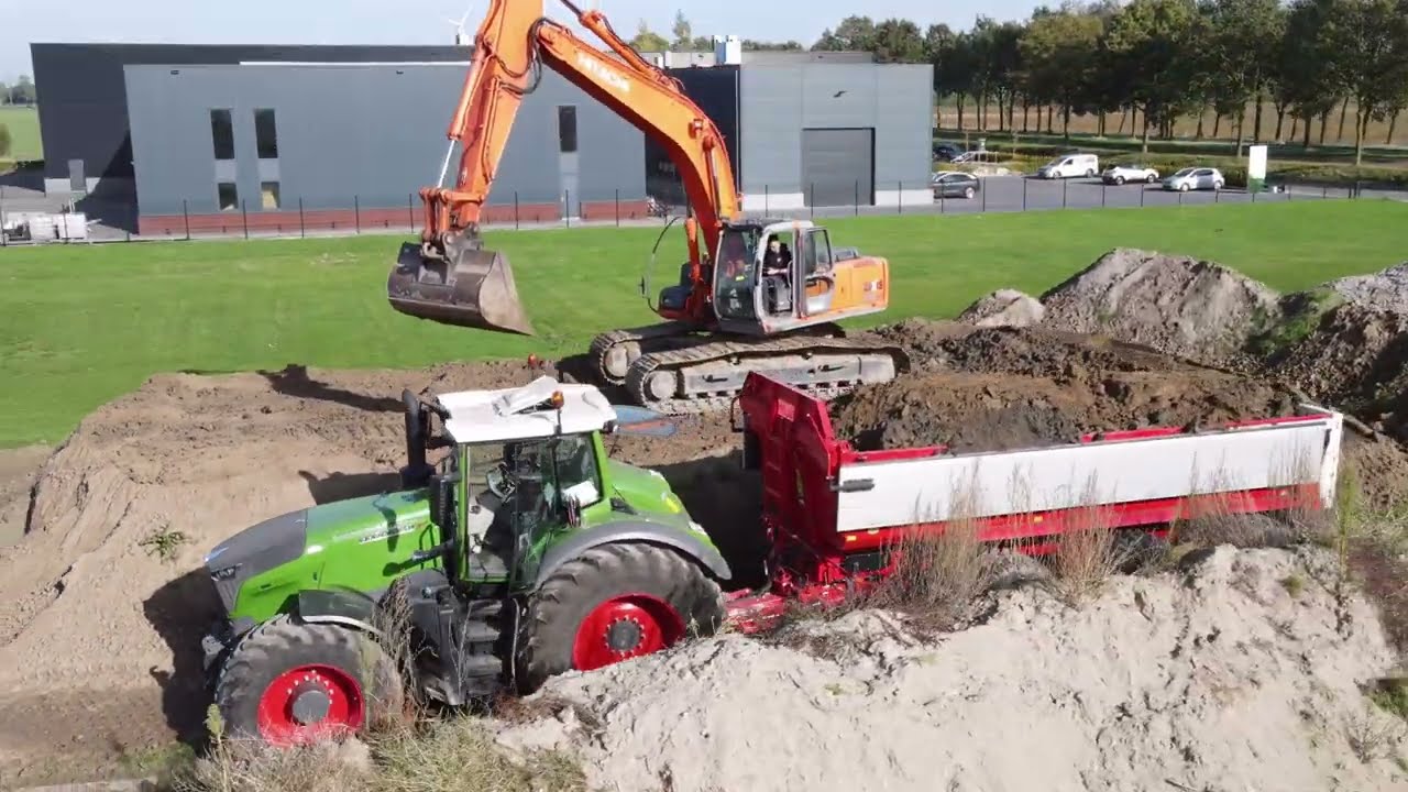 Fendt 1050 vario with Beco maxxim 340XL