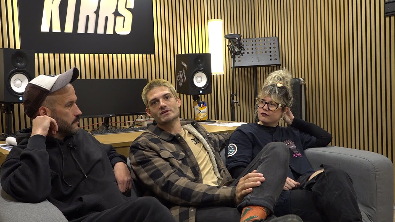 Els Catarres parlen sobre el seu nou disc 'Paracaigudistes', a EL 9 TV