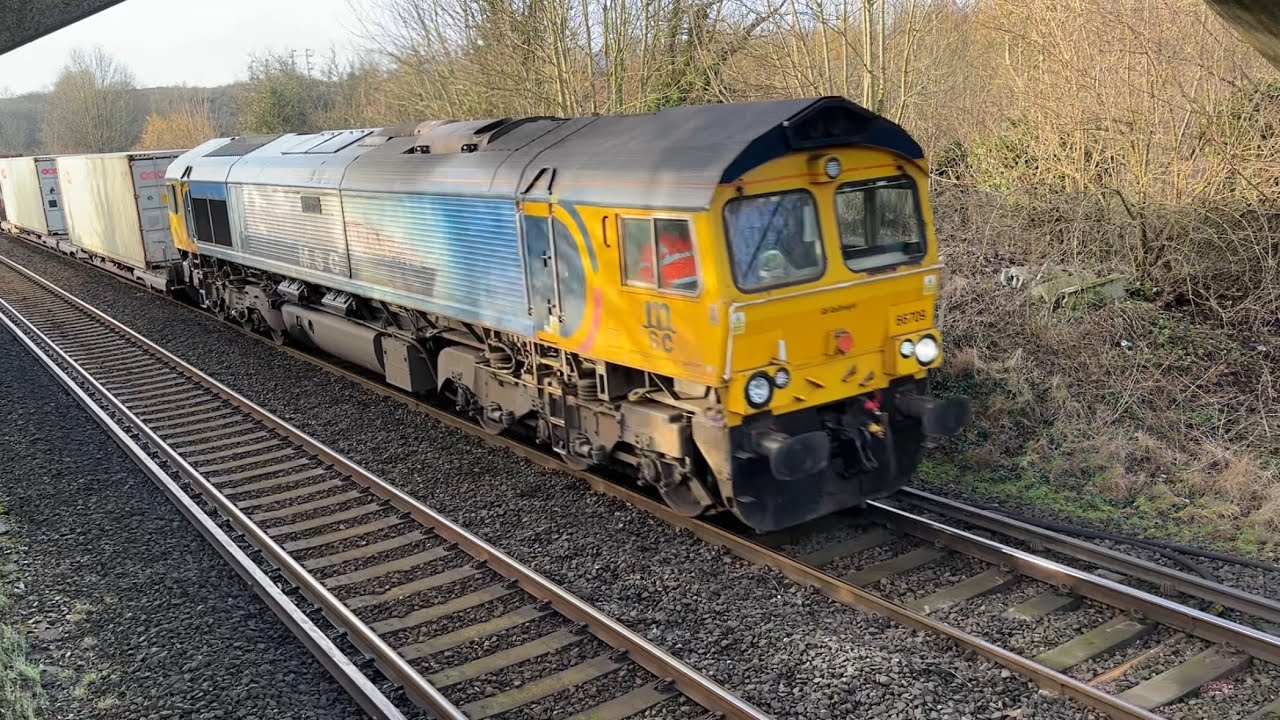 Class 66 | 66709 ‘Sorrento’ | Special MSC Livery | GB Railfreight - GBRf