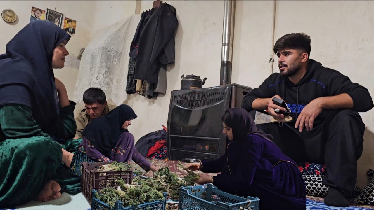 🏞️ Life of Nomads: Ali, Saleh & Rahmat&rsquo;s Journey 🌿 Cooking & Selling Mountain Herbs 🍲