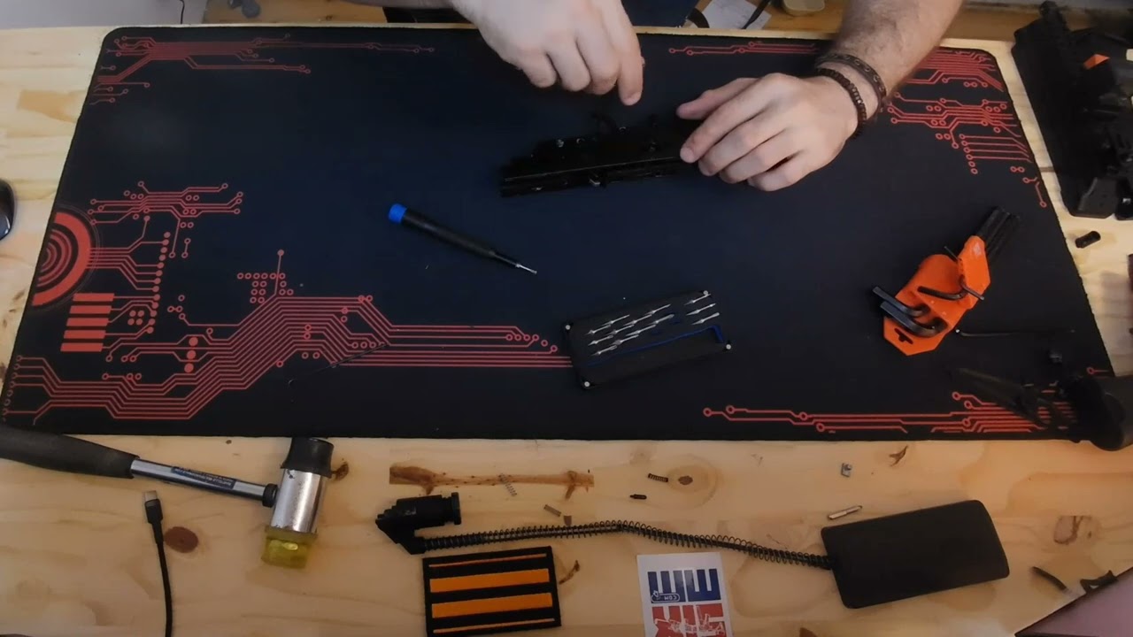 Sur l'établi : PPK-20 Well PRO - Démontage de la trigger box