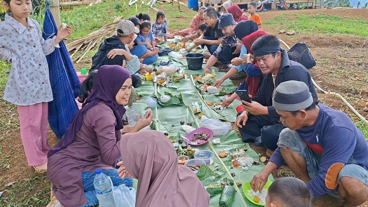 PAPAJAR SEBULM BULAN PUASA MAKAN RAME RAME DI KEBUN UCUY