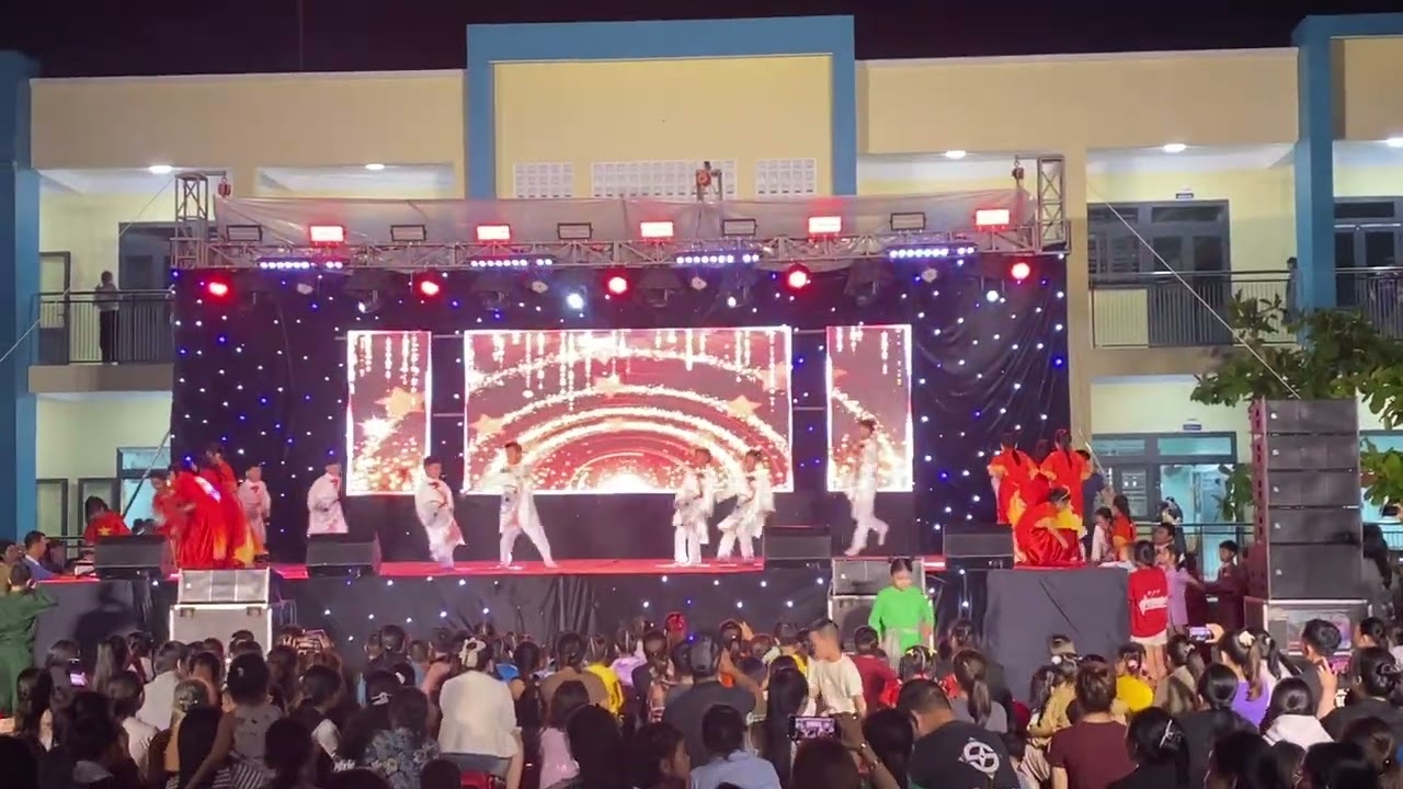 Hát múa: THỊNH VƯỢNG VIỆT NAM SÁNG NGỜI