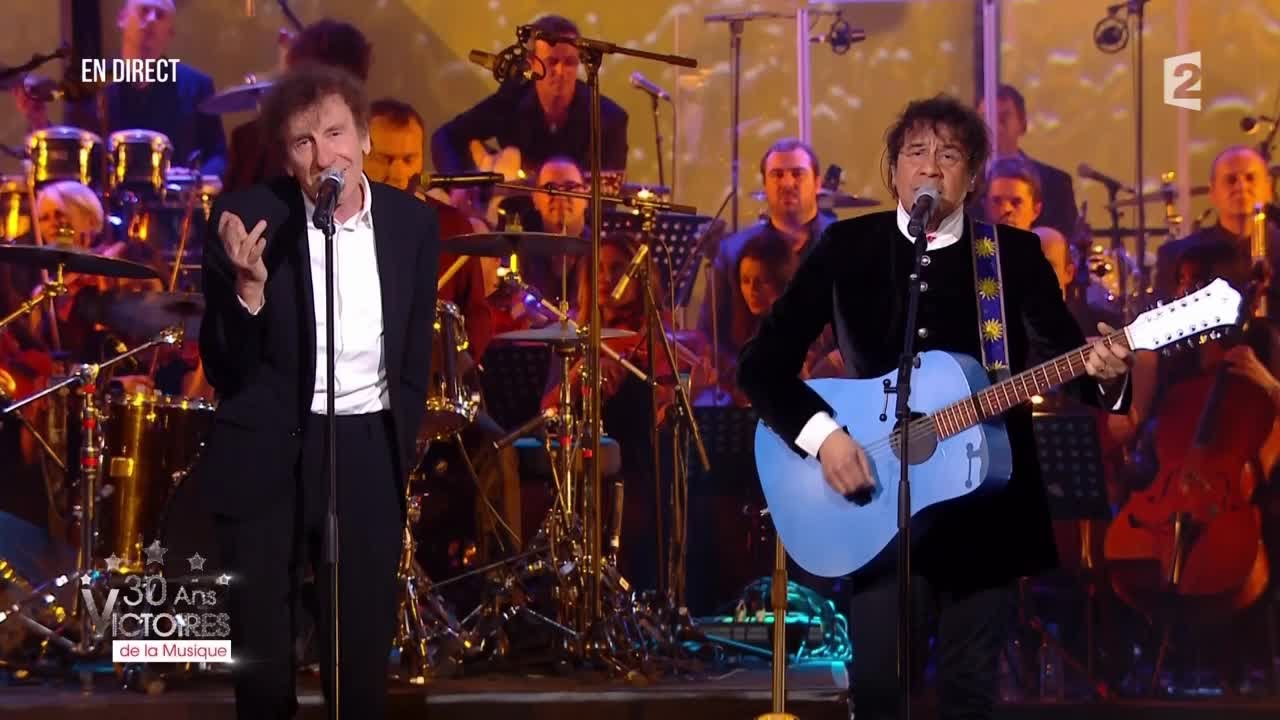 Alain Souchon et Laurent Voulzy – « Derrière les mots » Victoires de la Musique 2015