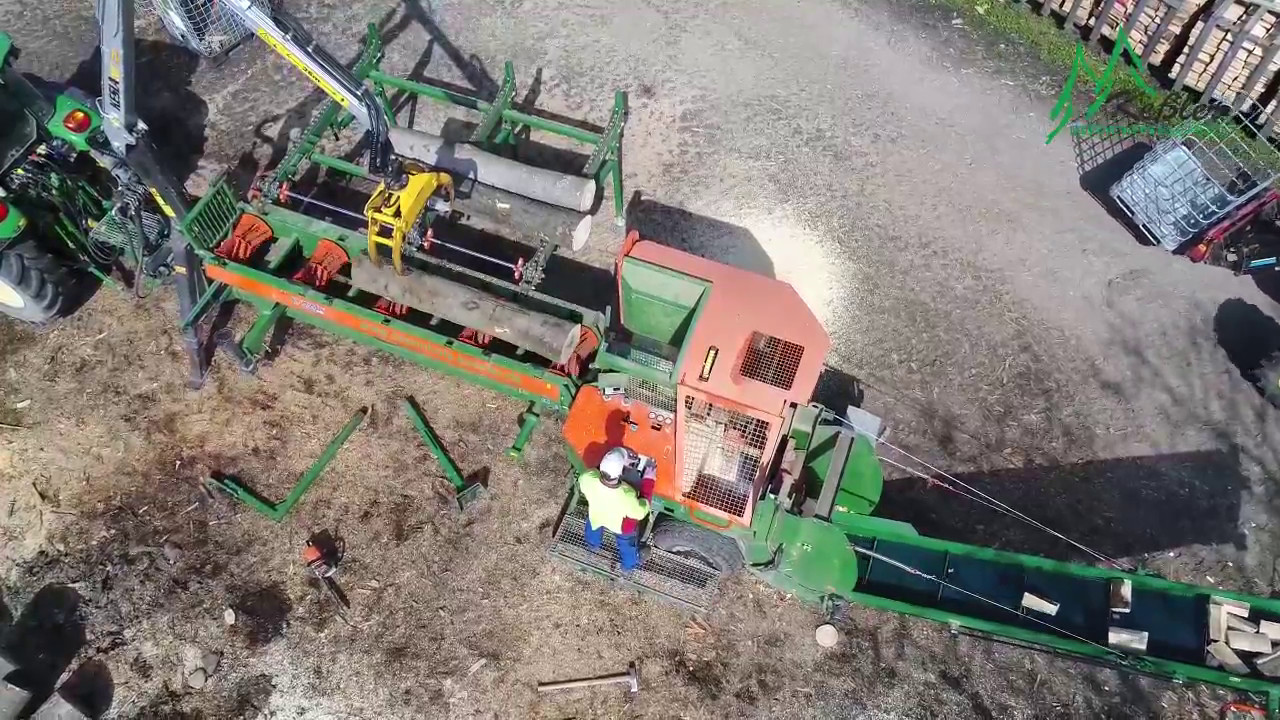 Brennholz Kessler Posch K-440 mit Kranaufbau