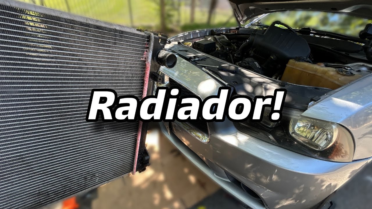 Cómo reemplazar un radiador con fugas en su Dodge Charger 2011 - 2014