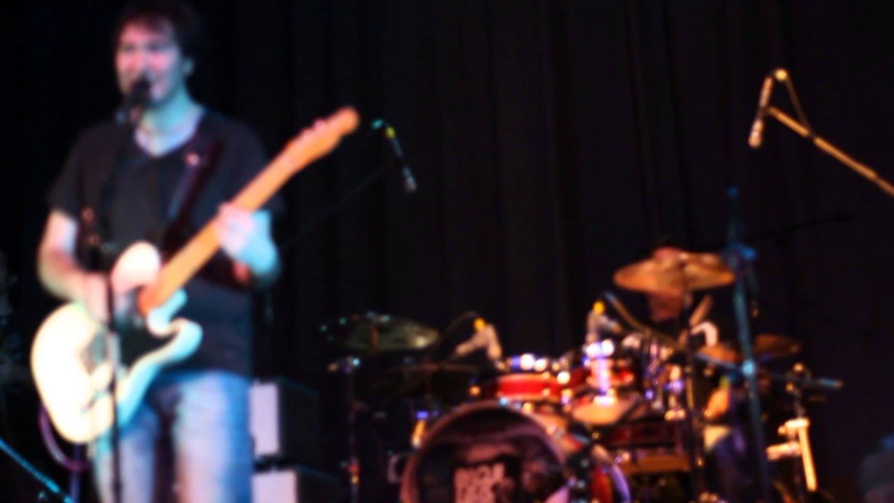 PAQUIDERMOS - Duerme el Silencio - en vivo Teatro Crisoles -