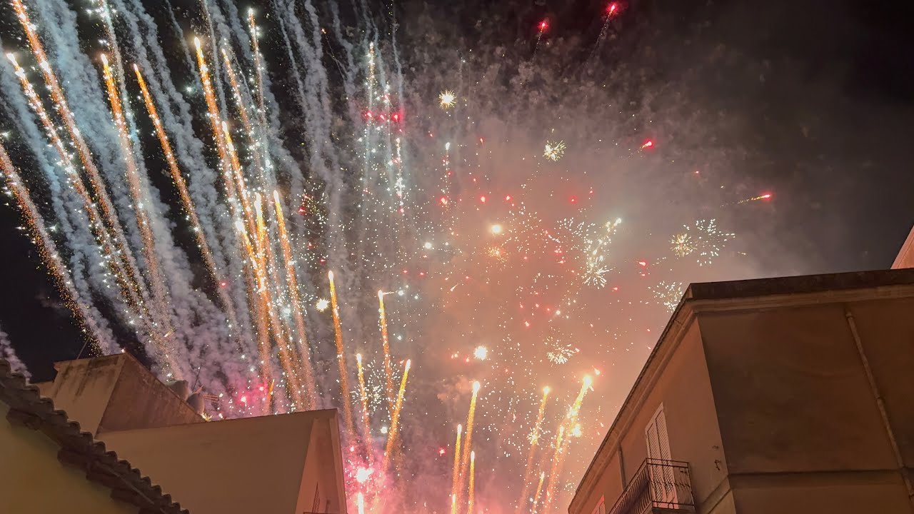 Burgio 20 Aprile 2025 Saluto di San Vito a San Luca Evangelista e Spettacolo Pirotecnico ZIO PIRO 4K