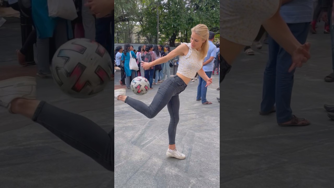 Freestyle on the streets in India ⚽️🙌😎💁🏼&zwj;♀️ #india #footballgirl #street #inspire #aguska #show