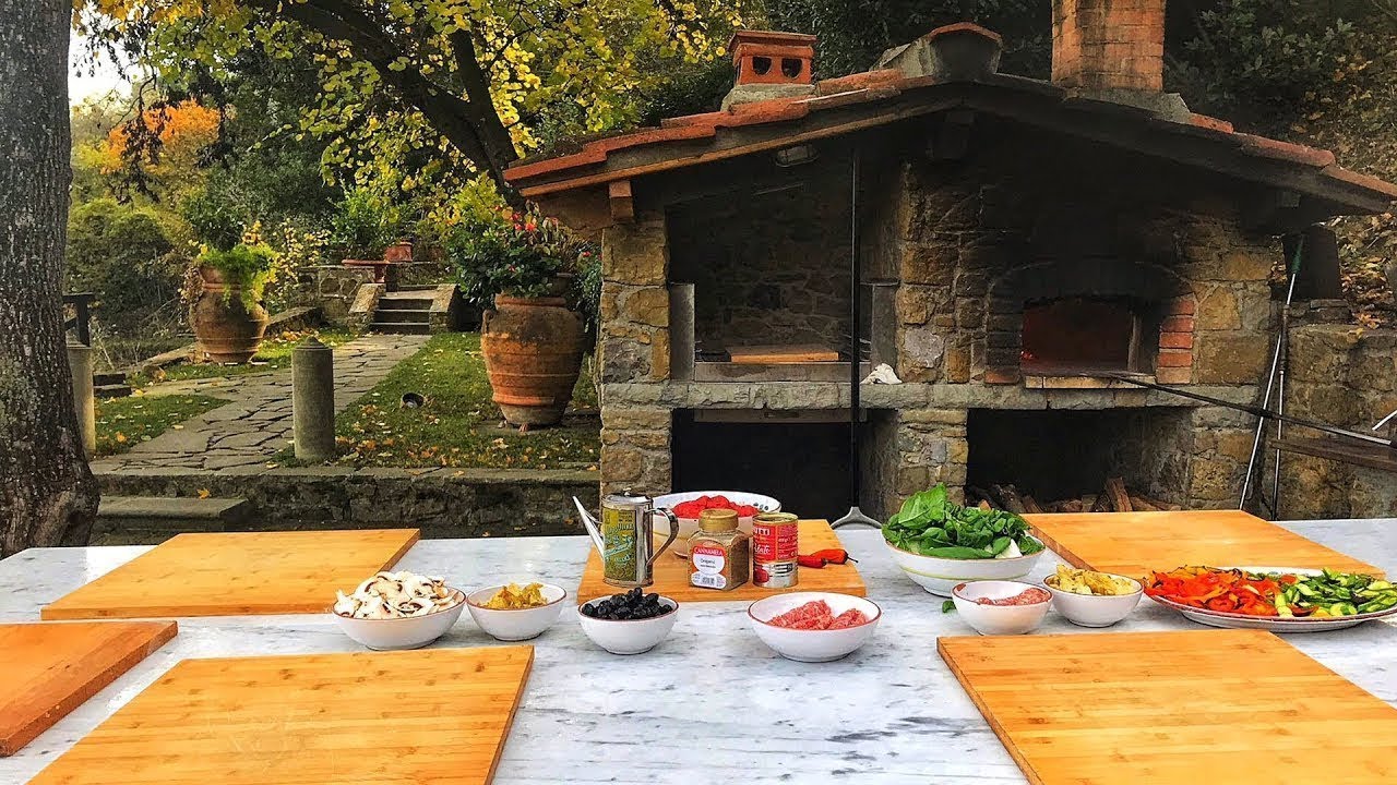 Pizza and Gelato Cooking Class in Tuscan Farmhouse