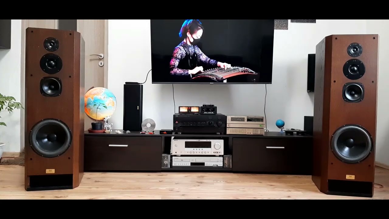 Yamaha AX-892 és T+A TMR 120. Hi-Res audio.