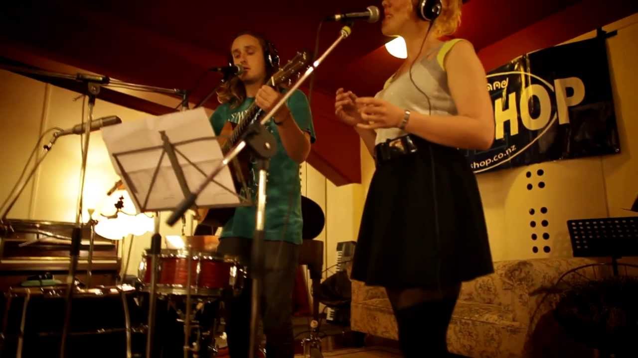 Jed & Hera - 'Gutter Black' (Hello Sailor Cover) for KIWI FM