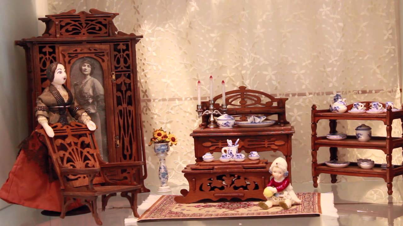Poupées et Dentelles Museum : Antique Doll Collection for sale