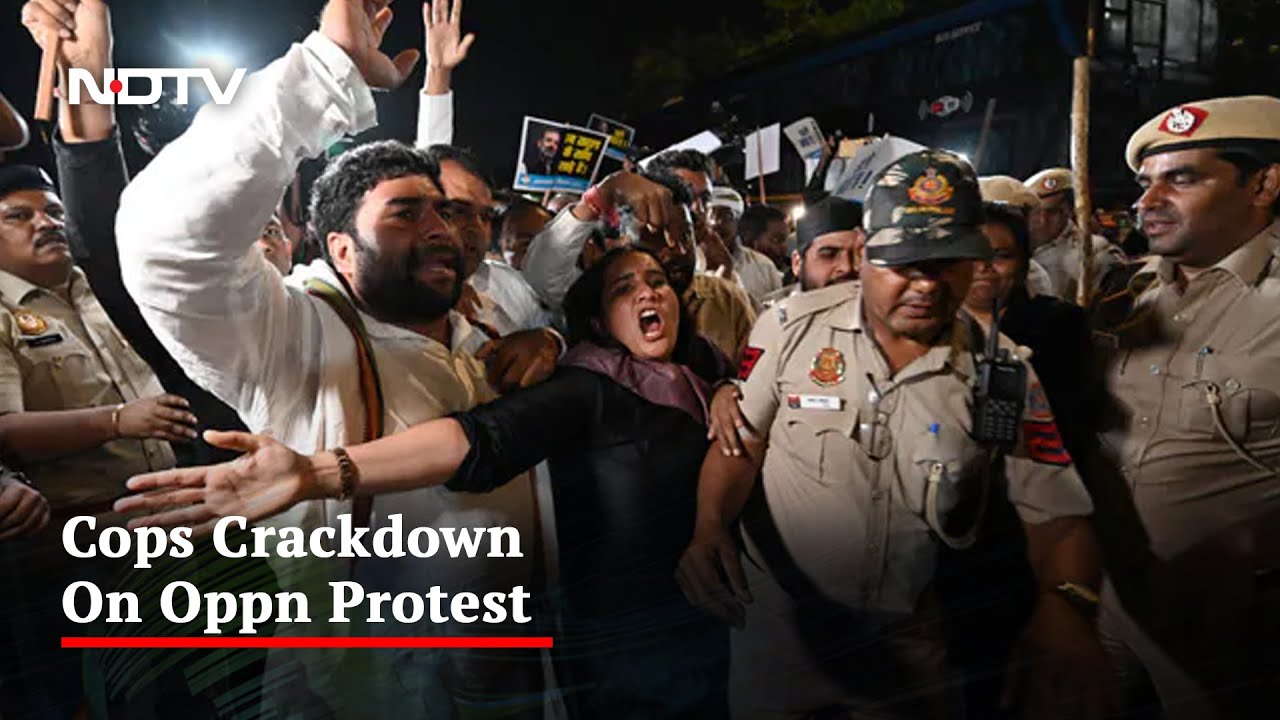 Delhi Police Crack Down On Congress Protest At Red Fort, Leaders Detained