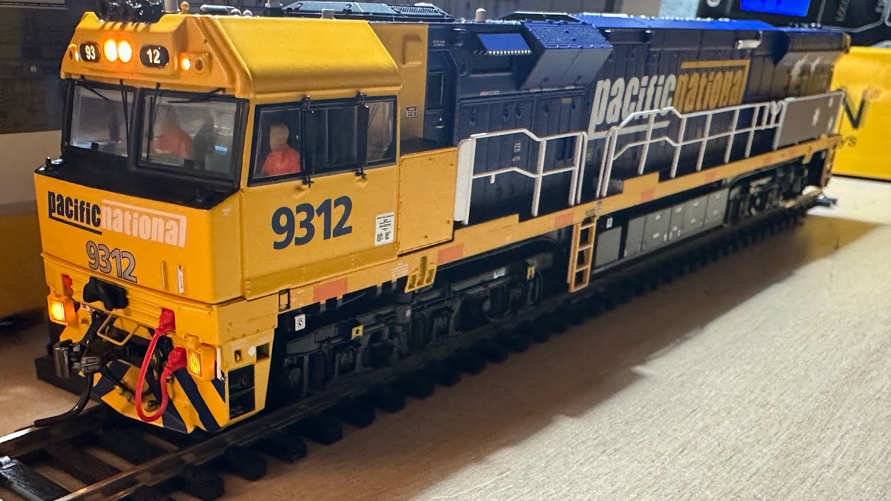 Auscision C43/44 9312 Pacific National DCC sound review and NHVF coal wagon review