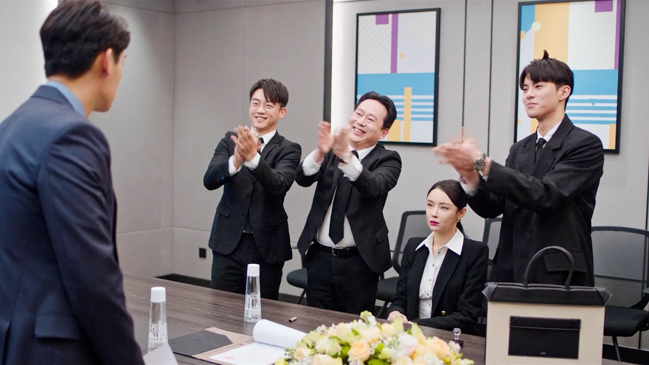 Everyone looked down on the intern, but she easily won a million orders with only 3 words!