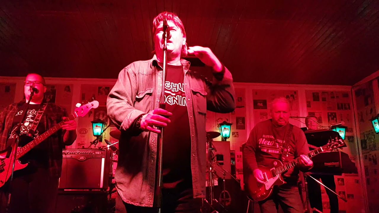 AwaRocK - Menj tovább (P. Mobil cover)