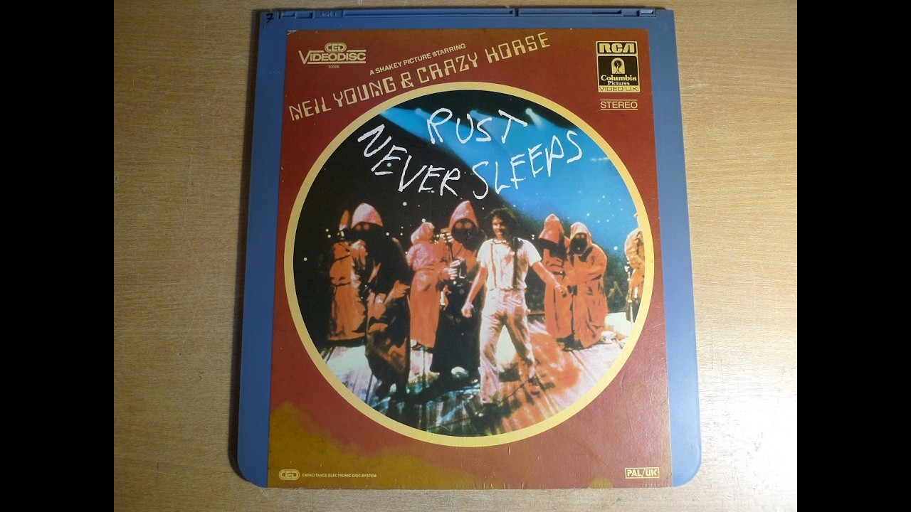 Neil Young & Crazy Horse - Rust Never Sleeps... Live (CED video Disc)