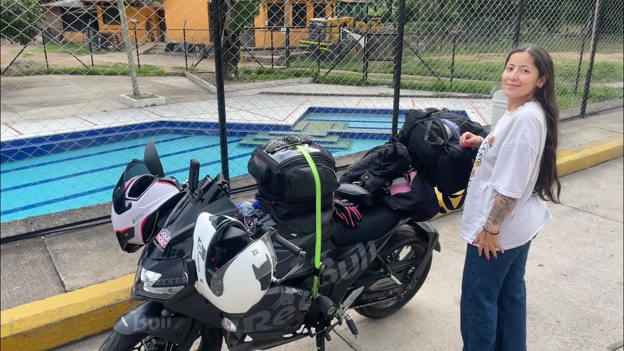 asi viajamos 896km con mi pareja en una moto semi deportiva