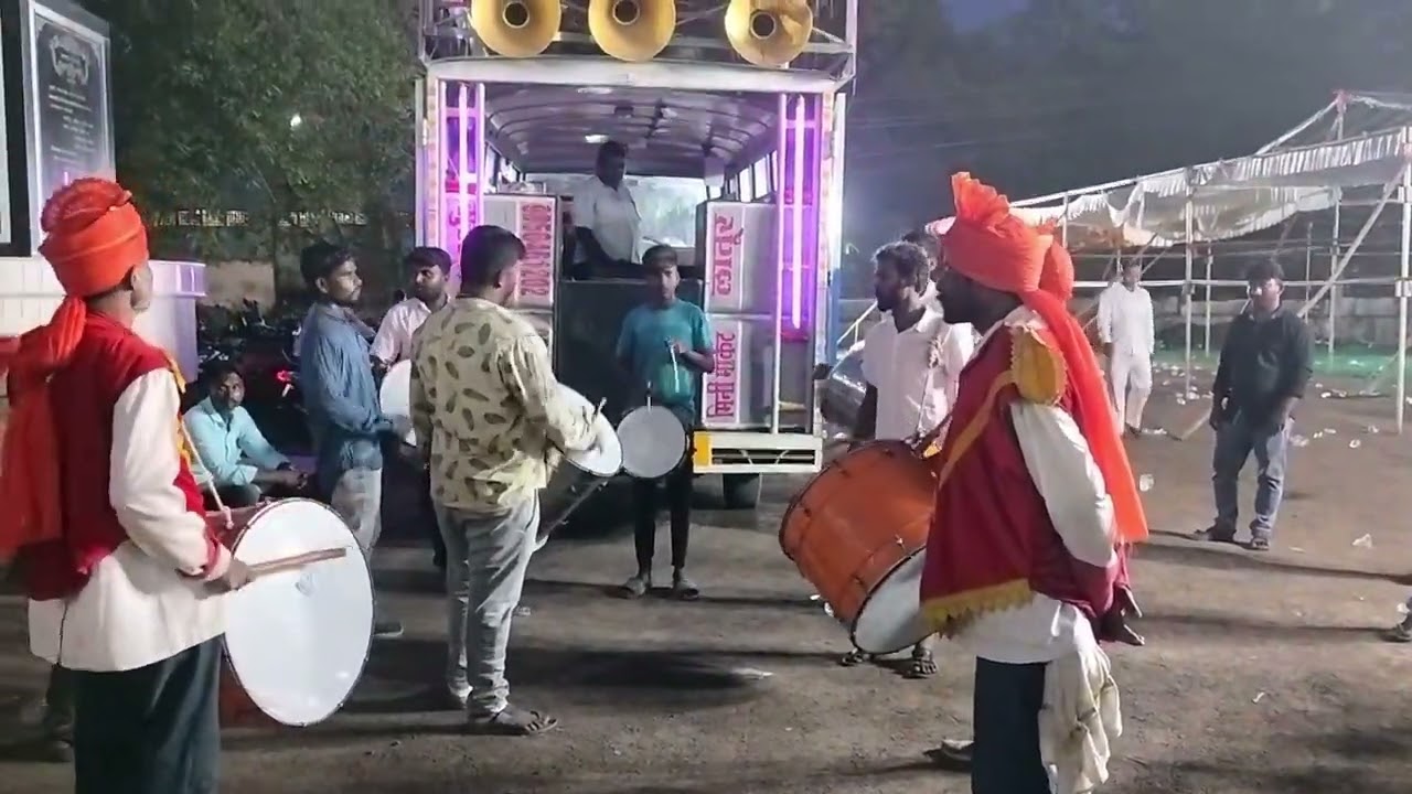 सूर संगम बेंजो ग्रुप मिनी मार्केट लातूर मो 7558320945/7038507068 