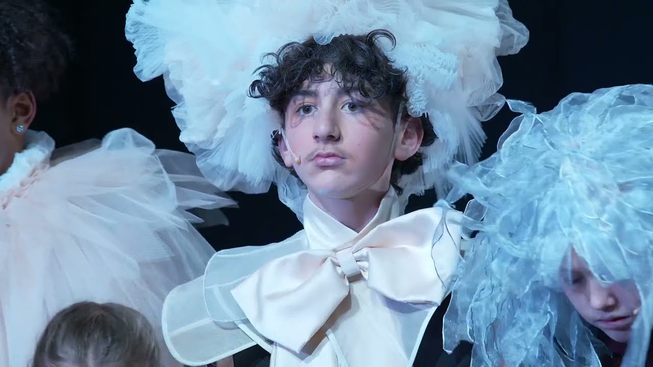 Leonce und Lena — von Georg Büchner — Trailer