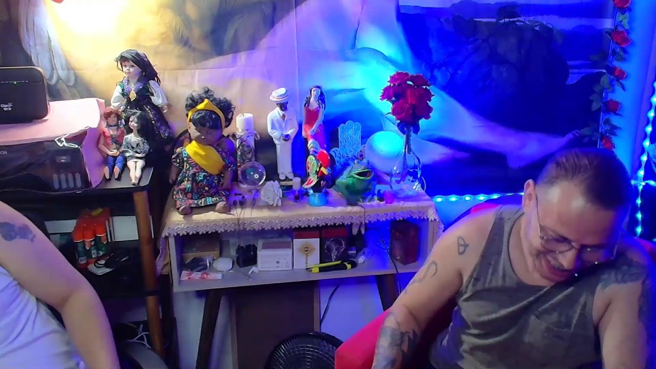 Felipe Caprini está ao vivo totalmente molenga