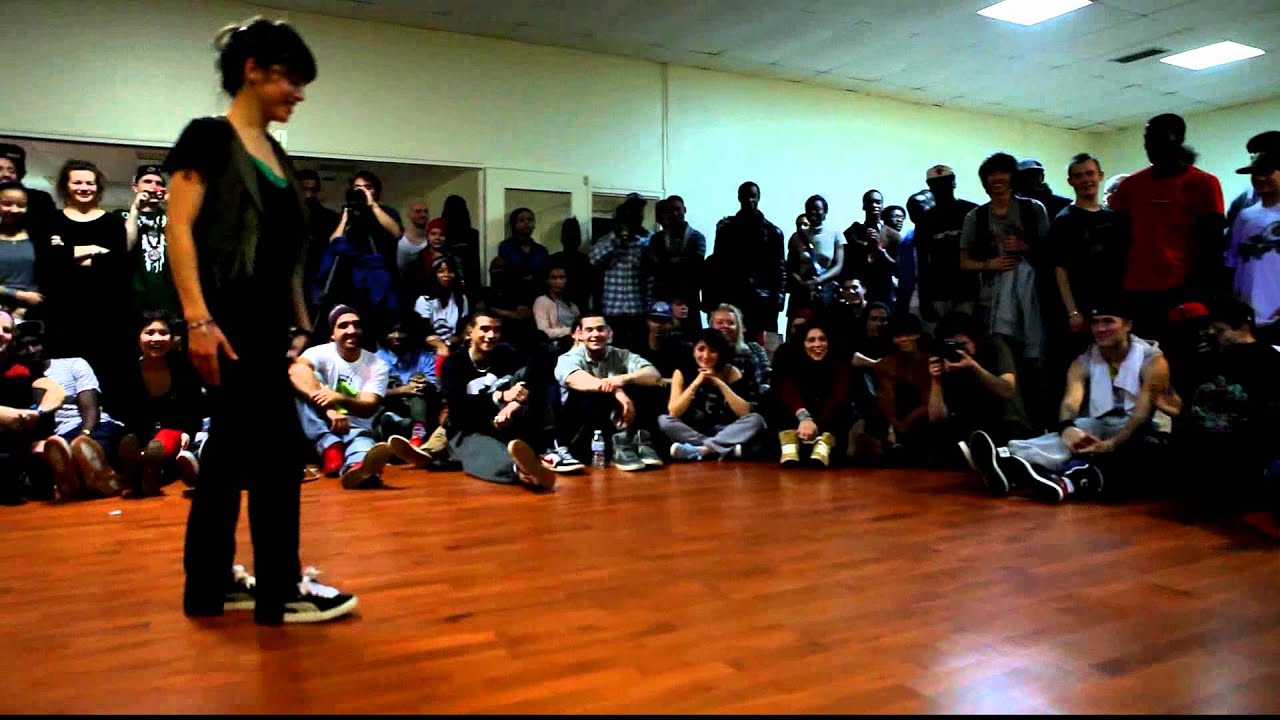 RIVALSKOOL 2011/ WAACKING EXHIBITION BATTLE