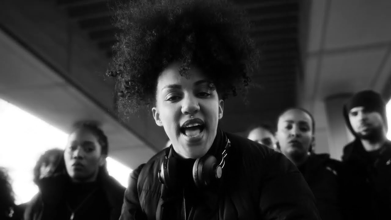 NAOMI feat. MEGALOH - Gemeinsam Frei (Official Video)