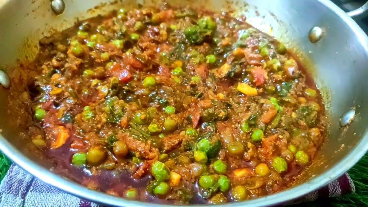 பட்டாணி பலகீரா மசாலா குழம்பு Palak Greenpeace masala gravy in Tamil