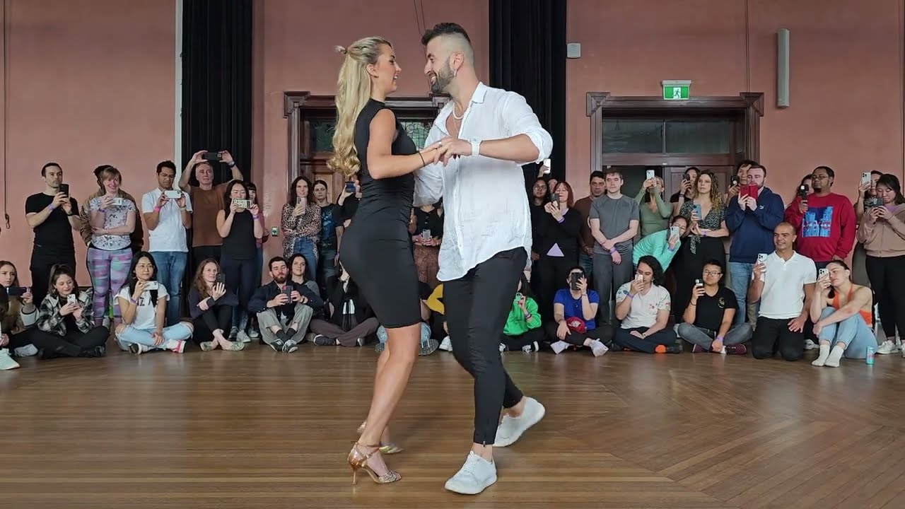 Ronie Saleh & Frida 🎼 Ayra Starr - Commas🎥  @brendonsatram5153  @Sydney Afro Kizomba Festival 2024