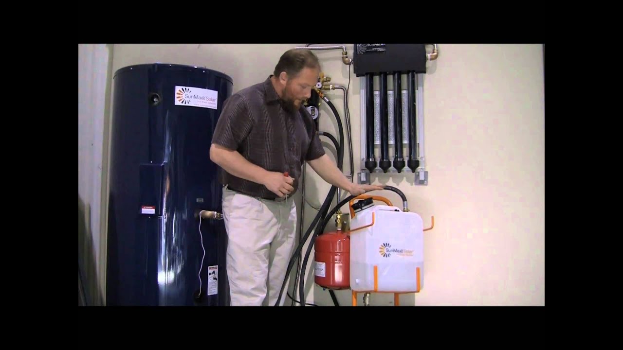 SunMaxx Solar demonstration of charging a system using a Filling Station