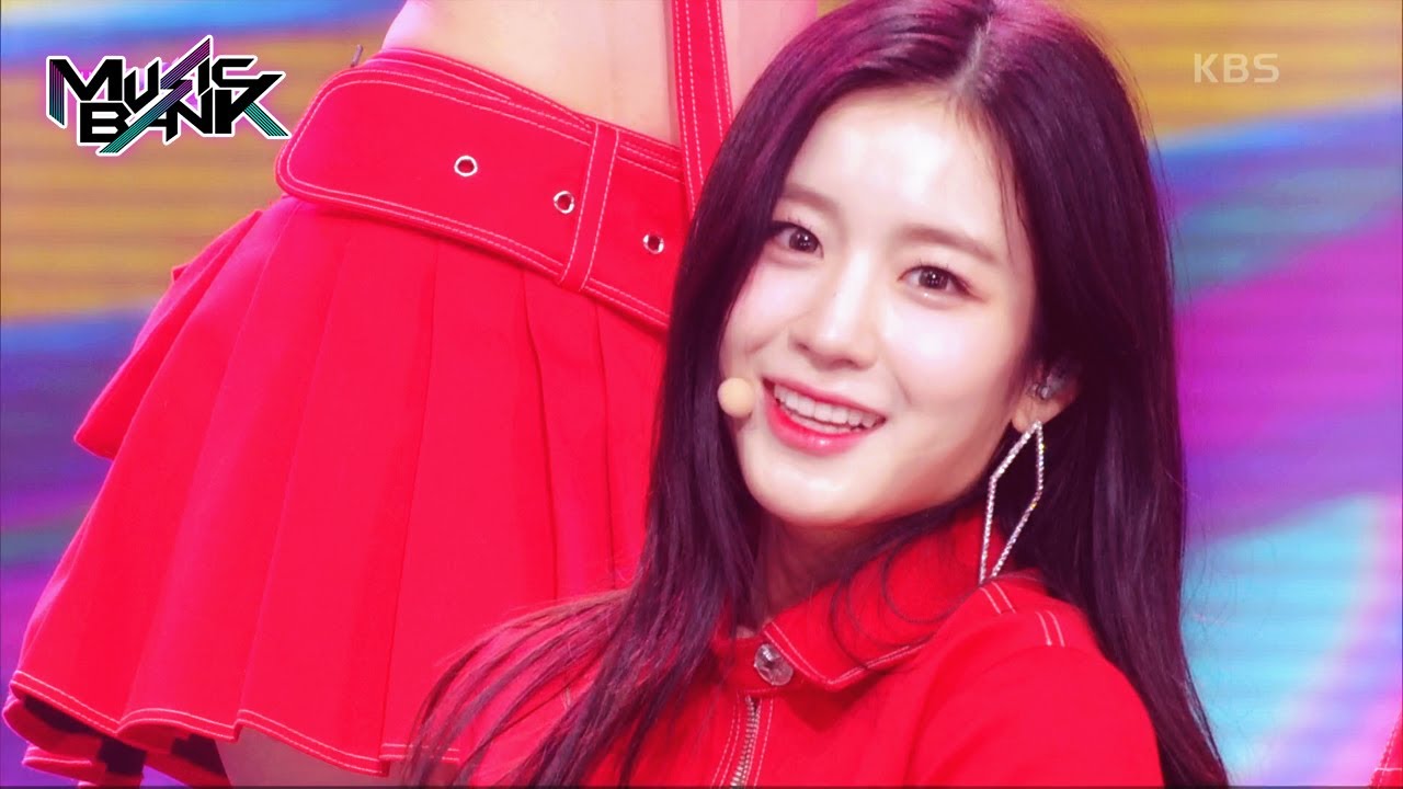 Rollercoaster - woo!ah! [Music Bank] | KBS WORLD TV 221209