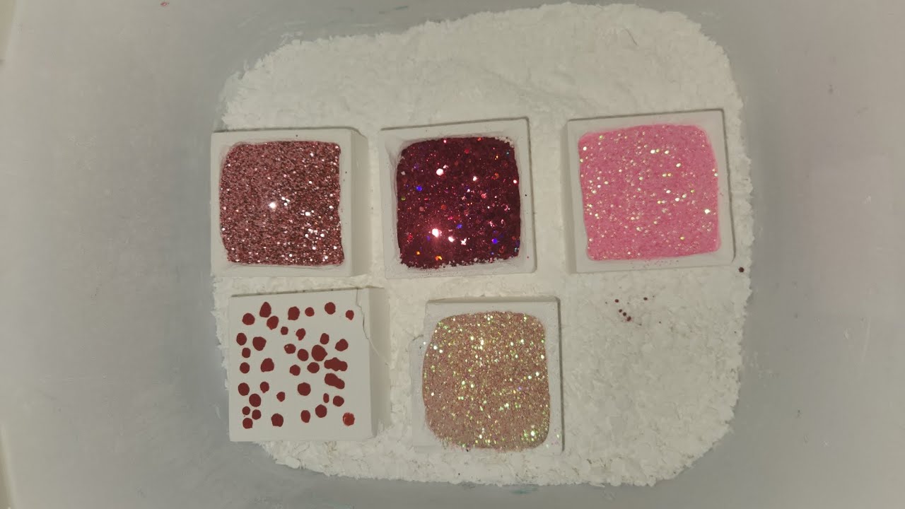 Crunchy pink gymchalk glitter bombs #fyp #asmr #Sleepaidasmr #Gymchalkasmr #relaxingvideos 