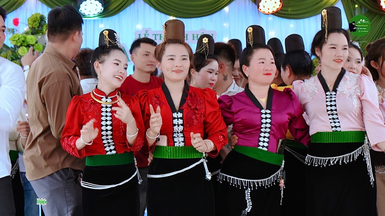MẾT CỠ MƯỜNG BON NHẢY ĐÁM CƯỚI ANH MINH & HỒNG VÂN BẢN LẲM CÚT XÃ CHIỀNG MUNG