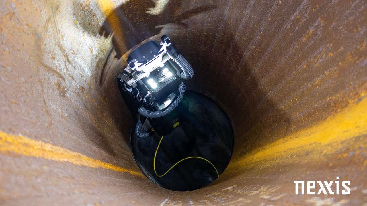 We Built a Robot That Vacuums Debris While Climbing 90°