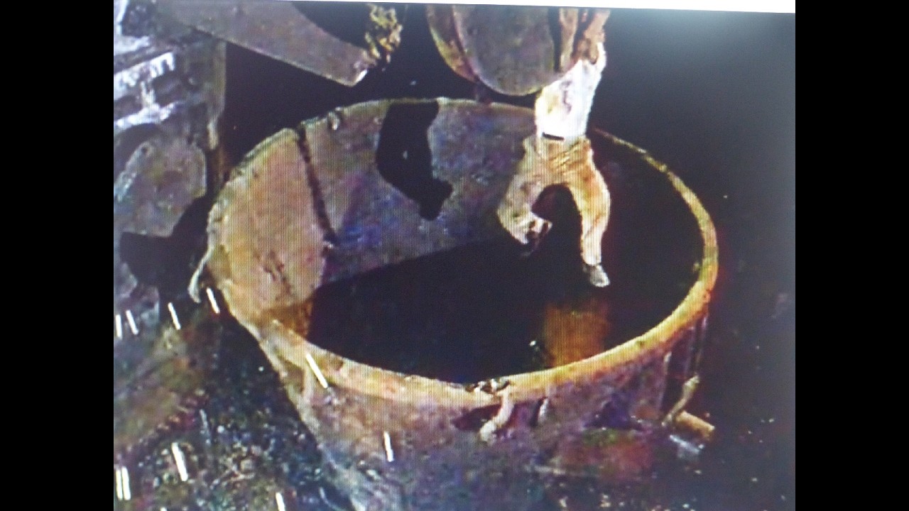 Steel mill accident, worker falls into slag ladle (and rescue).