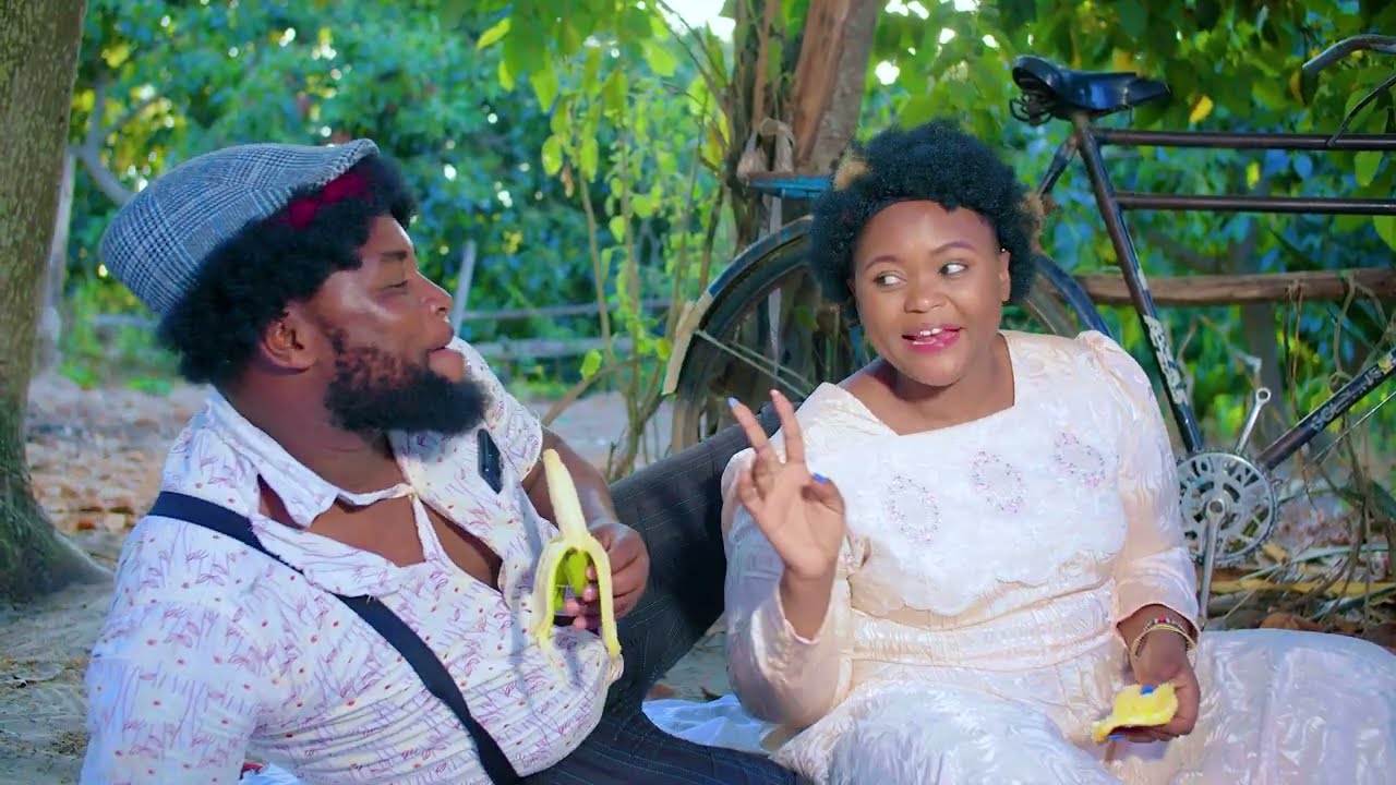 Betty Young (Muoma wa sombe) _ Twi eli official video