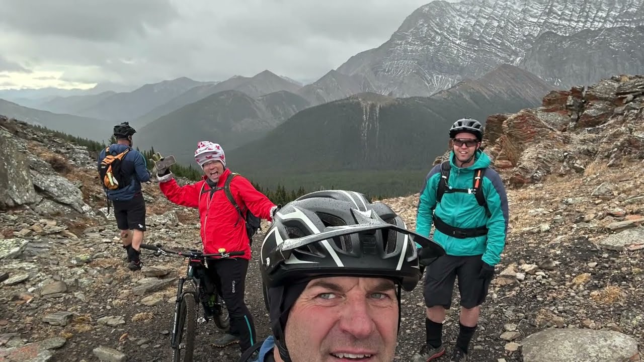 Mist Creek. Oct 19-2024. Kananaskis, AB