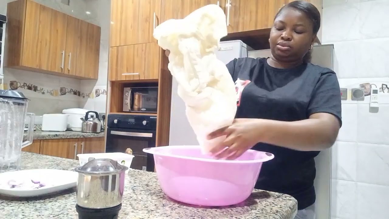 HOW TO MAKE AKARA JIAKPU: CASSAVA AKARA