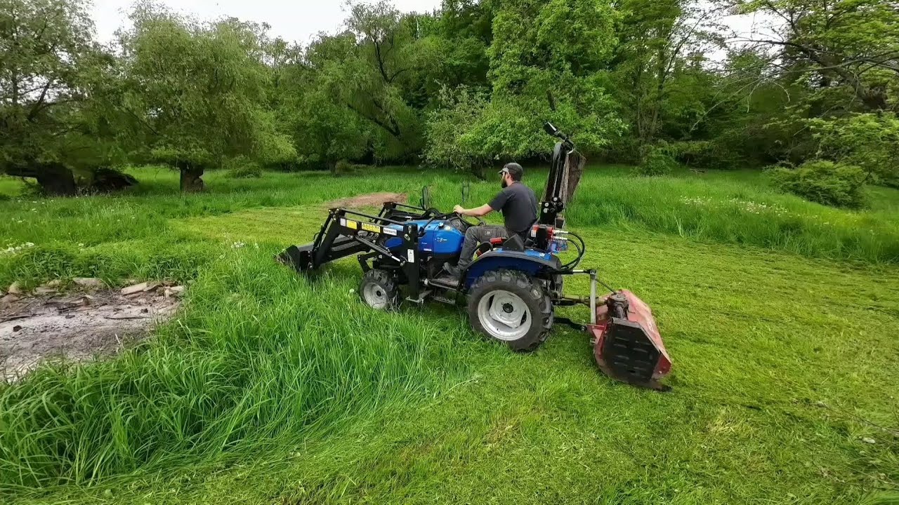 Solis 26 mit Schlegelmulcher
