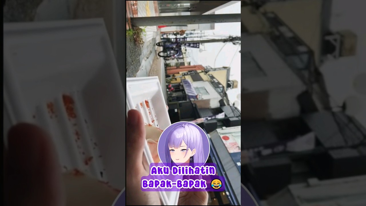 Ketika Vtuber Makan Di Pinggir Jalan 🤣 [Elaine] #elainecelestia #vtuberclip