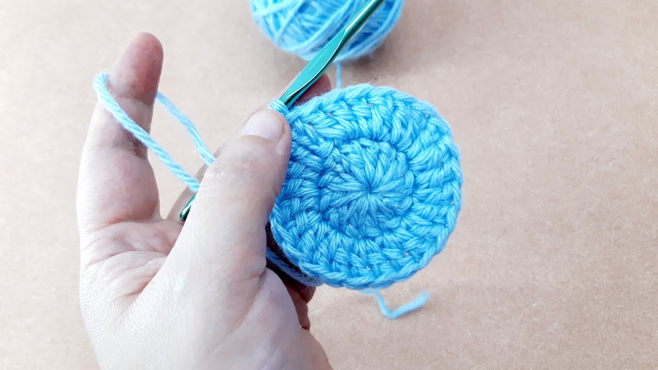 كروشيه الدائره السحريه وطريقة التزايد بها How to crochet the Magic Circle