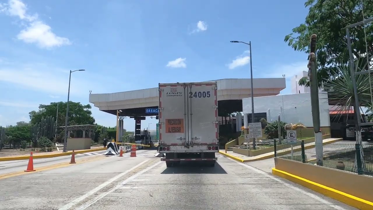 AUTOPISTA PUEBLA-OAXACA.
