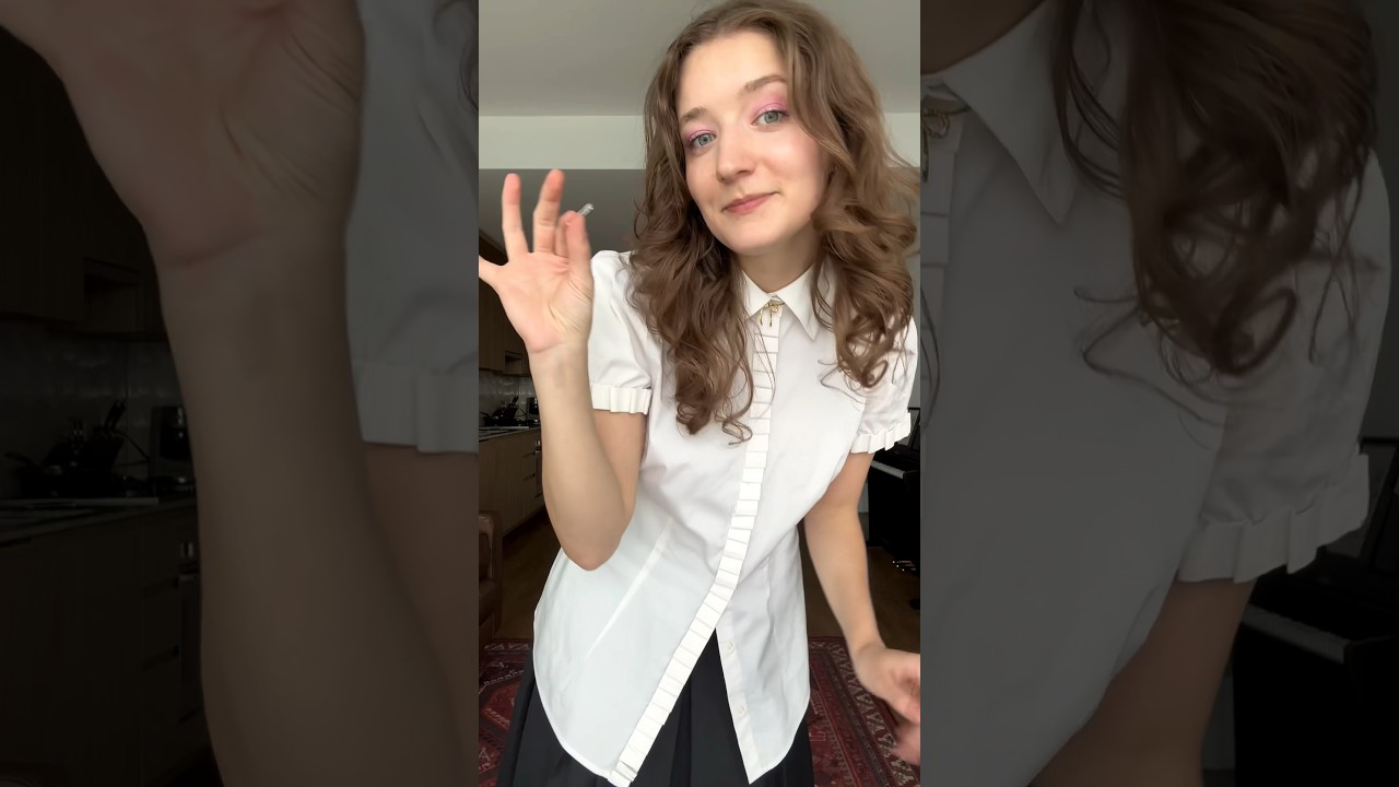 How to Tighten a Shirt with No Sewing! #stylinghack #fashionhack #stylingtips #fashiontips