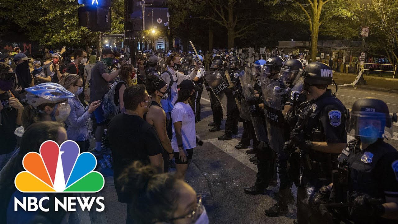 Police Clash With Protesters Over Jackson Statue In Washington, D.C. | NBC News NOW