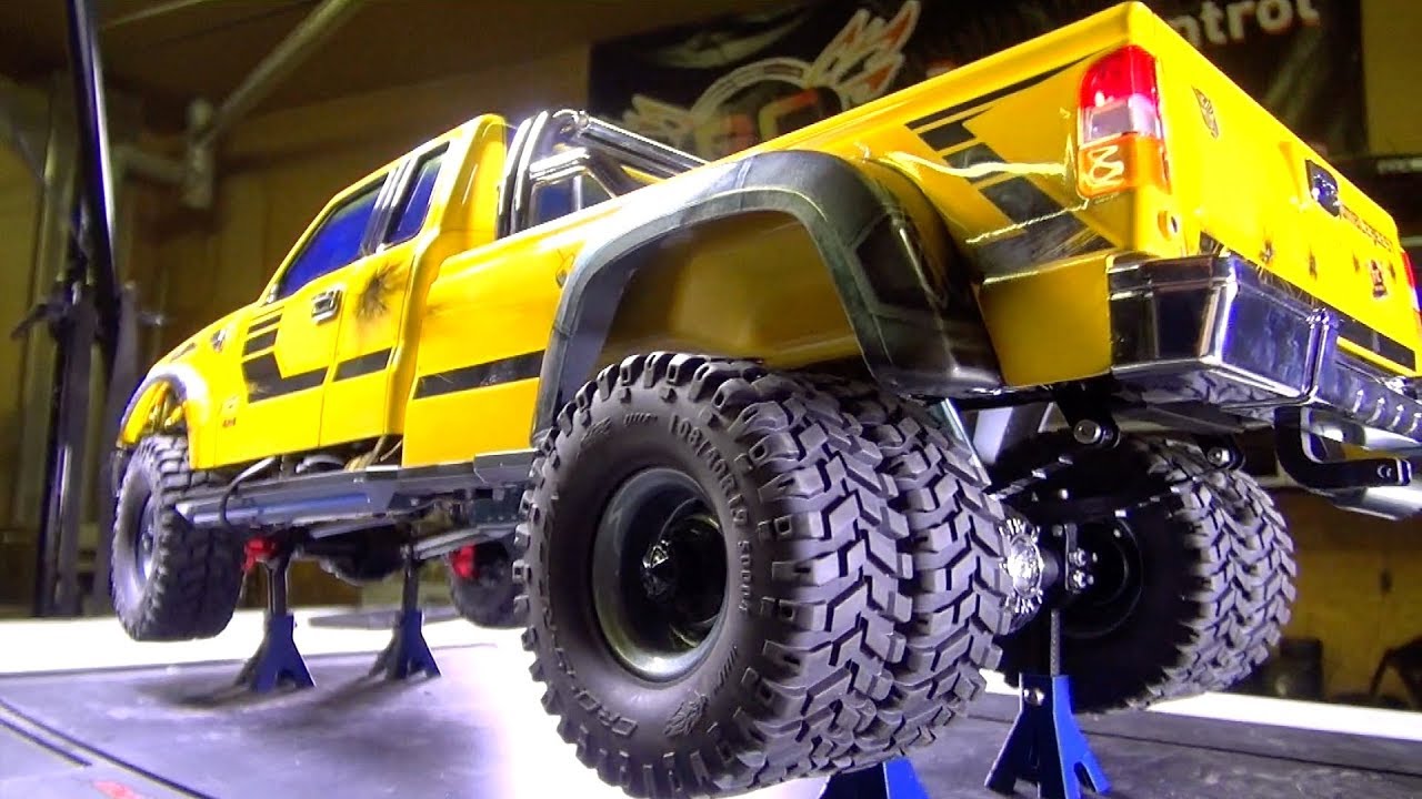 RC ADVENTURES - Intsall a DiESEL Sound Module (SK2) in Bumblebee-ST (Cross RC PG4L Build)